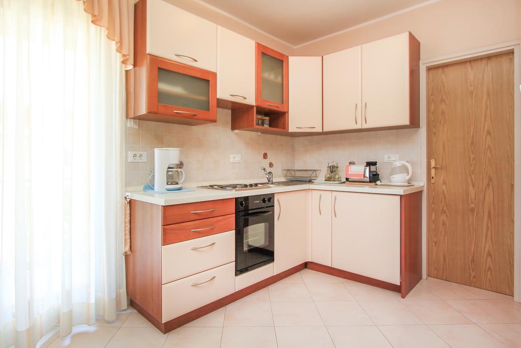 Apartments Silvia Porec Esterno foto