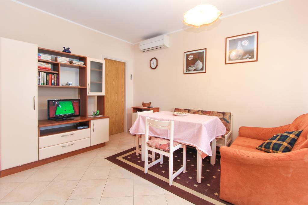 Apartments Silvia Porec Esterno foto