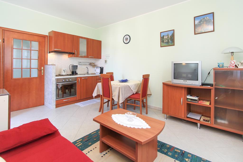 Apartments Silvia Porec Esterno foto